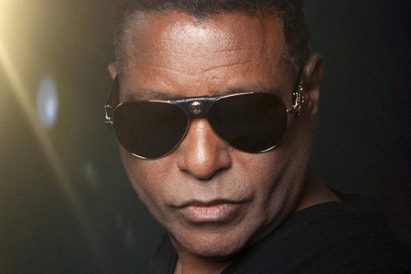 STEVIE B.