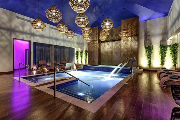 Hydrotherapy bath at Planet Hollywood Cancun.